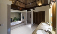 Celagi Villa Bathroom | Nusa Lembongan, Bali