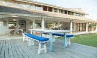 Island House Outdoor Dining | Nusa Lembongan, Bali