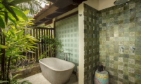 Jeeva Saba Estate Bathtub Area | Gianyar, Bali