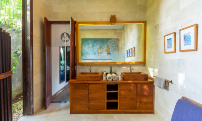 Niconico Mansion Bathroom One with Mirror | Seminyak, Bali