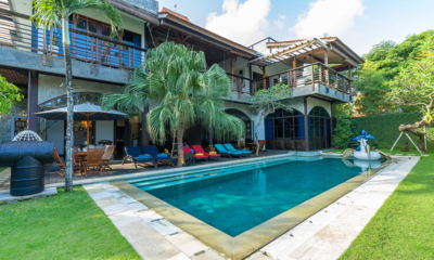 Niconico Mansion Pool Side Sun Beds | Seminyak, Bali