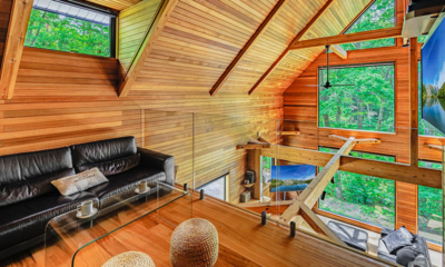 Phoenix One Up Stairs Lounge with View | Wadano, Hakuba