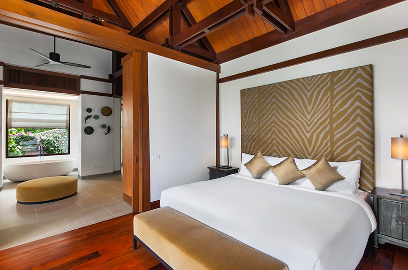 Villa Analaya Bedroom with Bathtub | Phuket, Thailand