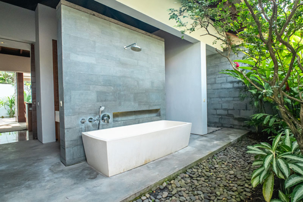 Ambalama Villa Bathroom Seven with View | Seseh, Bali Ambalama Villa Bathroom Seven with View | Seseh, Bali
