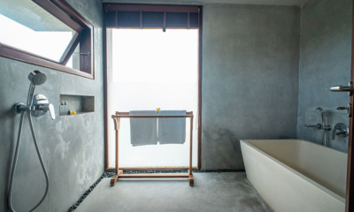 Ambalama Villa En Suite Bathroom One with Bathtub | Seseh, Bali