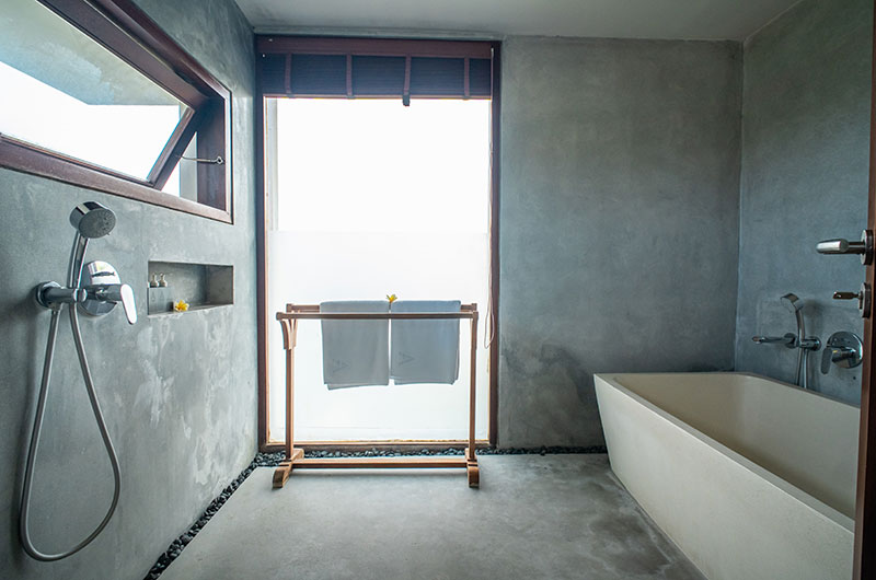 Ambalama Villa En Suite Bathroom One with Bathtub | Seseh, Bali