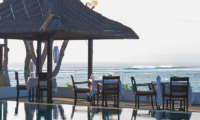 Batu Karang Lembongan Resort Pool Bale | Nusa Lembongan, Bali