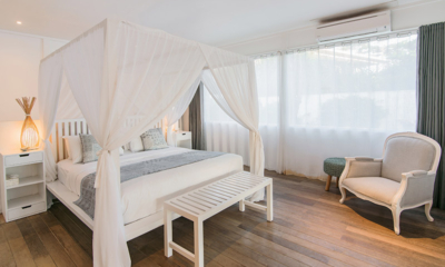 Beach House Bedroom with Four Poster Bed | Nusa Lembongan, Bali