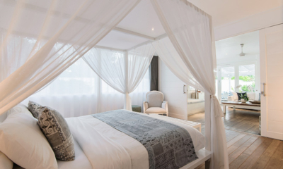 Beach House Bedroom with Wooden Floor | Nusa Lembongan, Bali