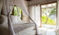 Bersantai Villas Villa Ganesha Bedroom Side View | Nusa Lembongan, Bali