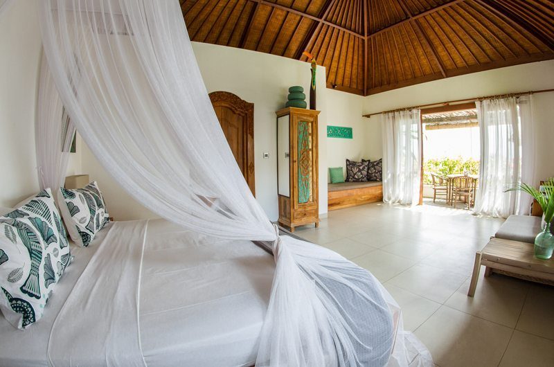 Bersantai Villas Villa Sinta Bedroom | Nusa Lembongan, Bali