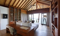 Opera Villa Bedroom with Lamp | Nusa Lembongan, Bali