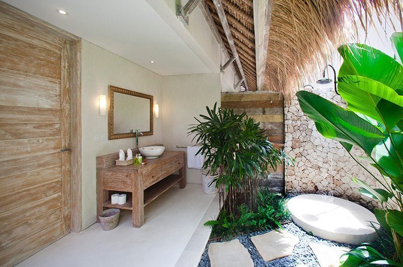 Villa Biru Lembongan En-suite Bathroom | Nusa Lembongan, Bali