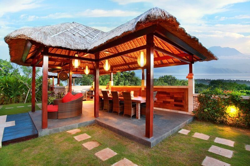 Villa Bukit Lembongan Villa One Outdoor Dining | Nusa Lembongan, Bali