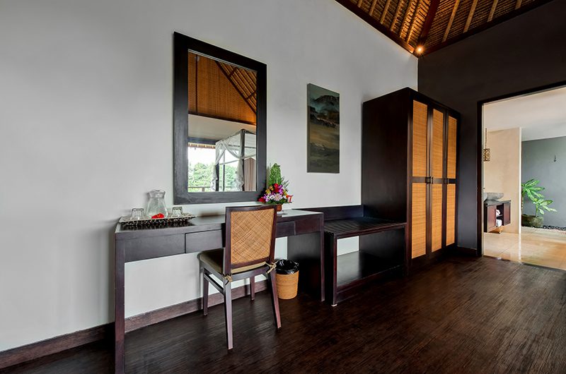 Villa Kembang Bougainvillea Room Bedroom with Study Area | Ubud, Bali