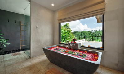 Villa Kembang Bougainvillea Room Bathroom with Romantic Bathtub Set Up and View | Ubud, Bali