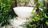 Villa Lago Bathtub | Nusa Lembongan, Bali