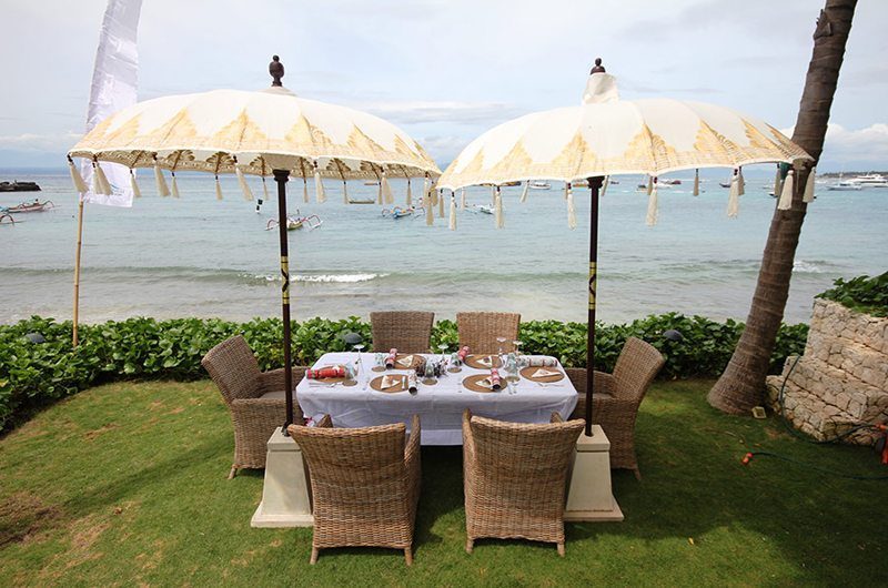 Villa Pantai Lembongan Outdoor Dining | Nusa Lembongan, Bali