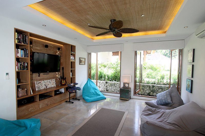 Villa Pantai Lembongan Media Room | Nusa Lembongan, Bali