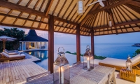 Villa Tranquilla Outside Dining Area | Nusa Lembongan, Bali