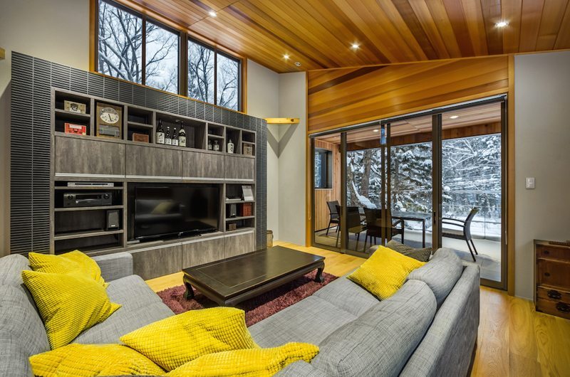 Phoenix Cocoon Living Room | Hakuba, Nagano
