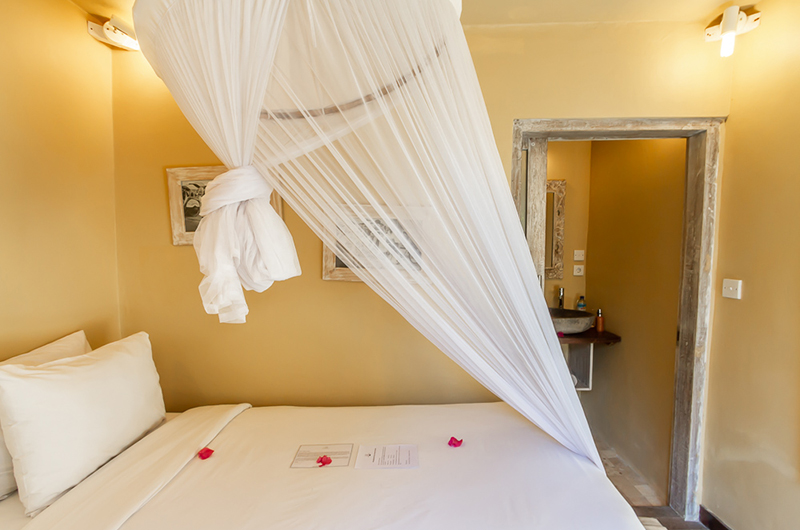 Les Villas Ottalia Gili Meno Bedroom with Enclosed Bathroom | Gili Meno, Lombok