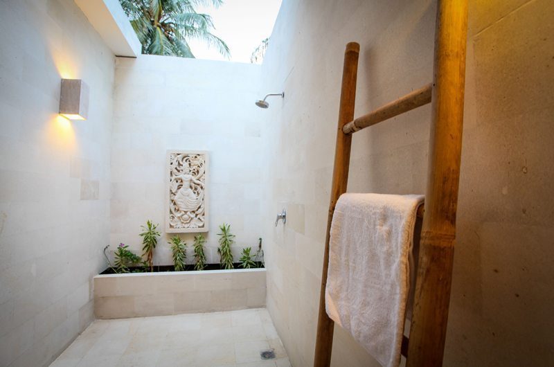 Sunset Palm Resort Super Deluxe 2br Villa Bathroom | Lombok | Indonesia