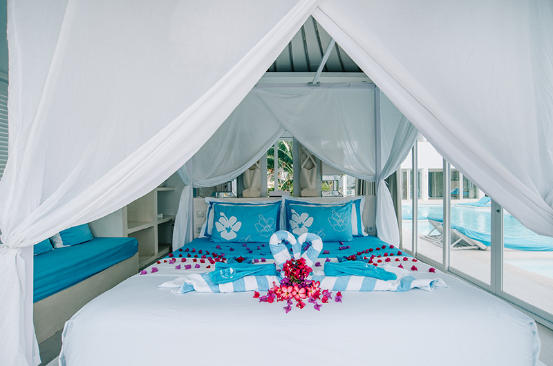 Villa Gili Bali Beach Bedroom with Four Poster Bed | Gili Trawangan, Lombok