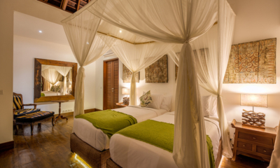 Villa Naty Twin Bedroom with Side Lamps | Umalas, Bali