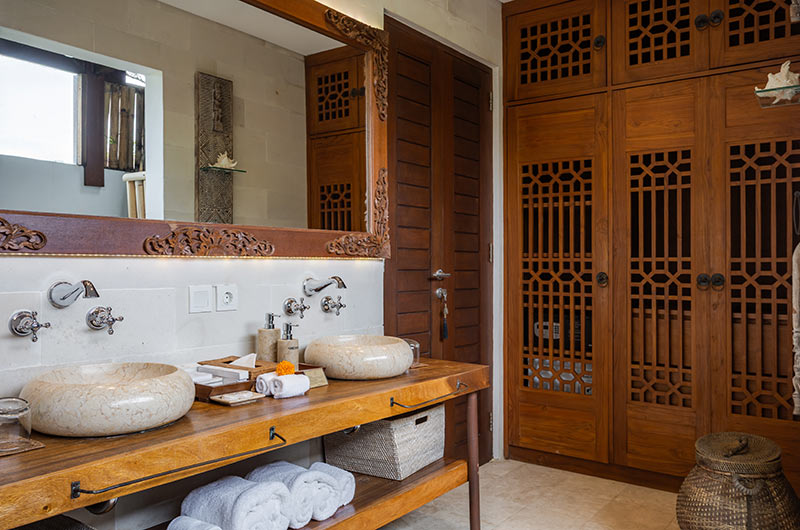 Villa Naty Master Bathroom Two | Umalas, Bali