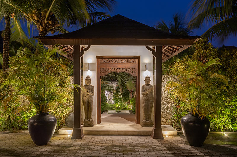 Villa Naty Entrance Area at Night | Umalas, Bali