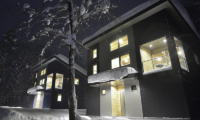 Bluebird Chalets Night View Building | Hakuba, Nagano