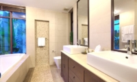 Villa Maphraaw En-suite Bathroom | Koh Samui, Thailand