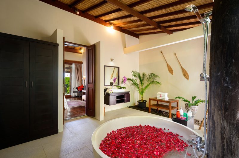 Villa Kubu Bidadari Bathtub | Canggu, Bali