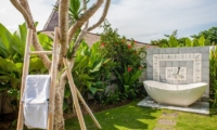 Villa Taramille Outdoor Bathtub | Kerobokan, Bali