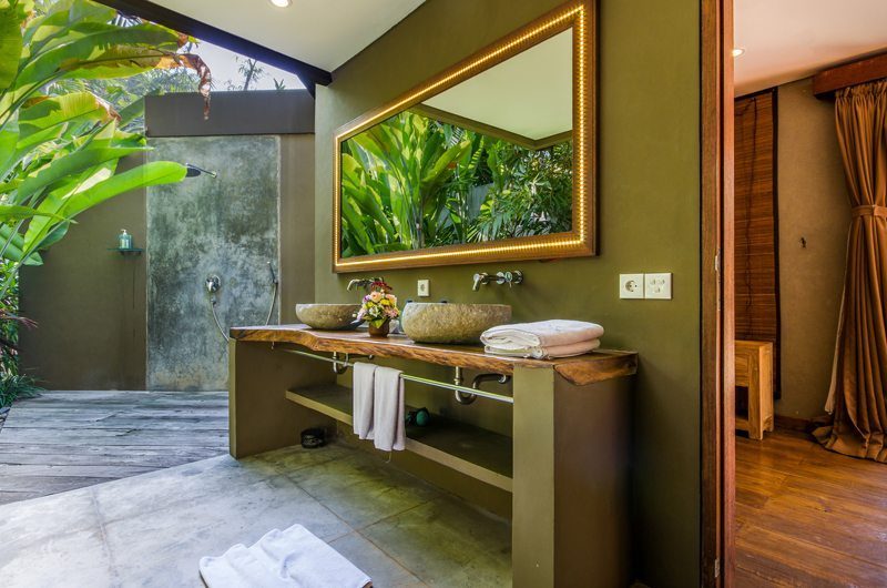 Villa Yoga En-suite Bathroom | Seminyak, Bali
