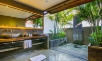 Villa Yoga Bathroom | Seminyak, Bali
