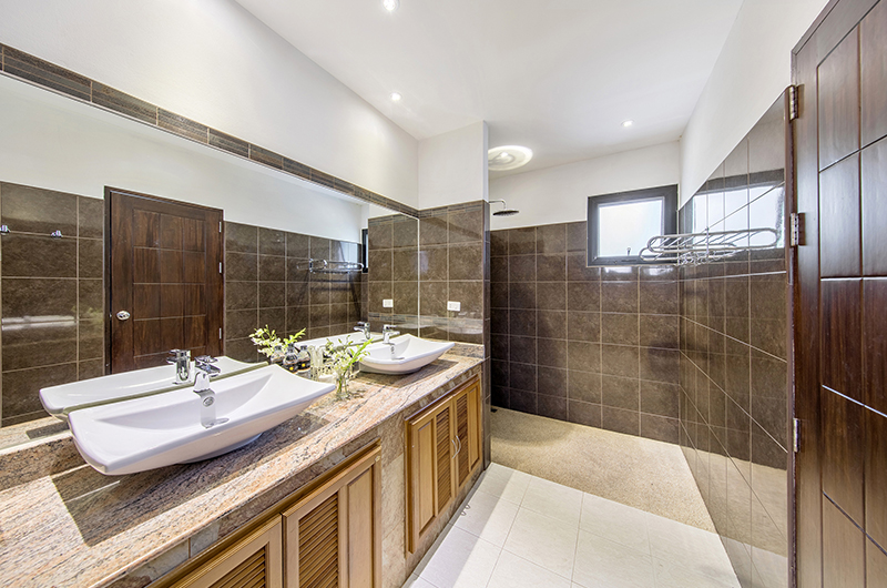 Ban Nai Fan Bathroom Two with Shower | Choeng Mon, Koh Samui