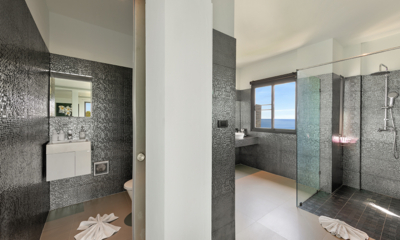 Ban Nai Fan Bathroom Four with Shower | Choeng Mon, Koh Samui