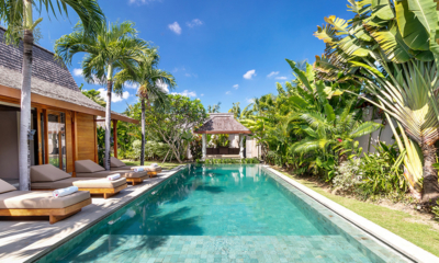 Villa Little Mannao Pool Side Reclining Sun Loungers | Kerobokan, Bali