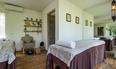 Villa Mannao Spa Room with Mirror | Kerobokan, Bali