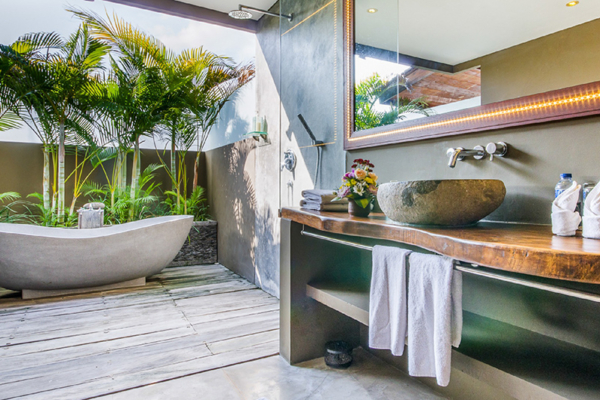 Villa Yoga Bathroom One with Bathtub | Seminyak, Bali