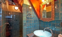 Laemset Lodge 6B Guest Bathroom | Koh Samui, Thailand