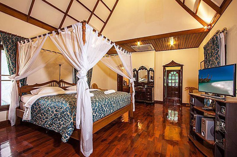 Baan Wat Master Bedroom | Pattaya, Thailand