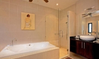 Villa Pagarang En-suite Bathroom | Phuket, Thailand