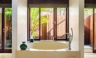 Ani Villas Sri Lanka Bathtub | Dickwella, Sri Lanka