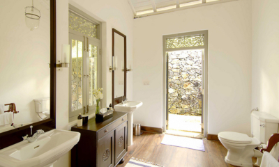 Ivory House His and Hers Bathroom with Mirrors | Galle, Sri Lanka