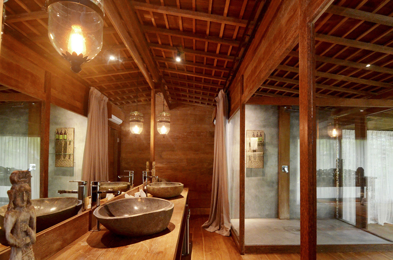 Villa Nag Shampa Bathroom One | Ubud Payangan, Bali