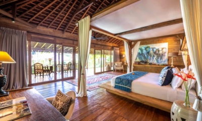 Villa Nag Shampa Bedroom with Study Table and View | Ubud Payangan, Bali