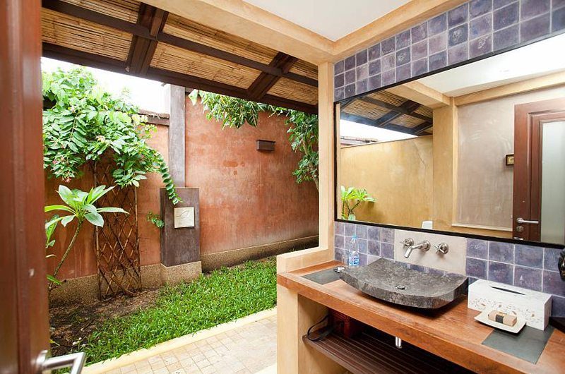 Villa Serena Outdoor Bathroom | Koh Lanta, Thailand